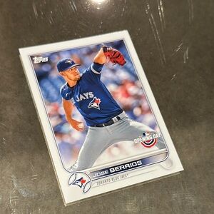 Topps Blue and Red Toronto Blue Jays Card